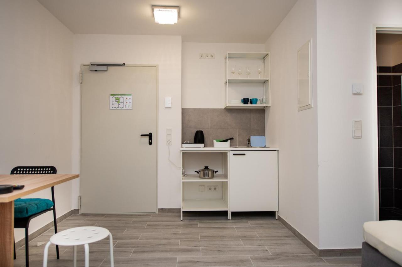 Modern Living Studio Kueche Netflix Inklusive Top Lage Nuremberg Ngoại thất bức ảnh