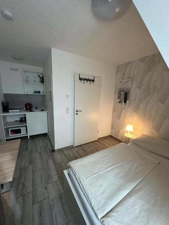 Modern Living Studio Kueche Netflix Inklusive Top Lage Nuremberg Ngoại thất bức ảnh